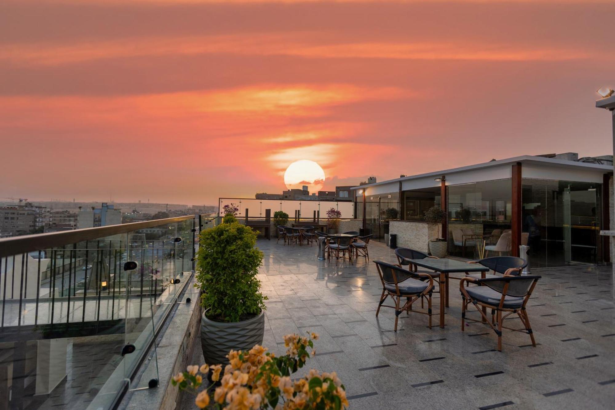 Pyramids Charm Hotel Al Kawm al Akhdar Dış mekan fotoğraf